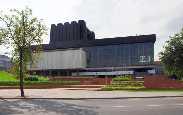 Operos ir baleto teatro pastato atnaujinimas